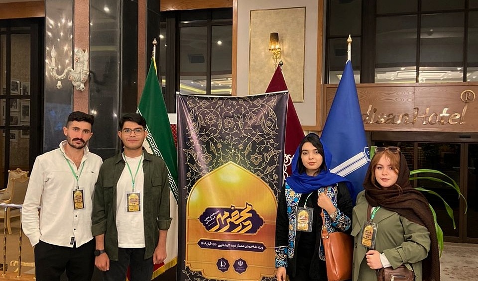 حضور 6 نفر از دانشجویان ممتاز دانشکده در گردهمایی علمی فرهنگی " در محضر مهر " به میزبانی دانشگاه فردوسی مشهد / 6 لغایت 9 آبان 1404